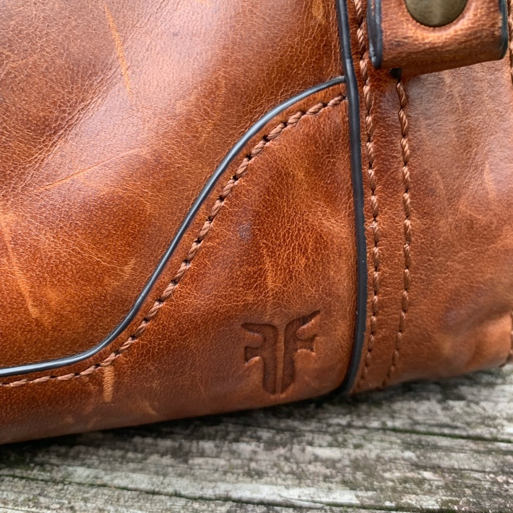 FRYE Leather Melissa Zip Crossbody Purse